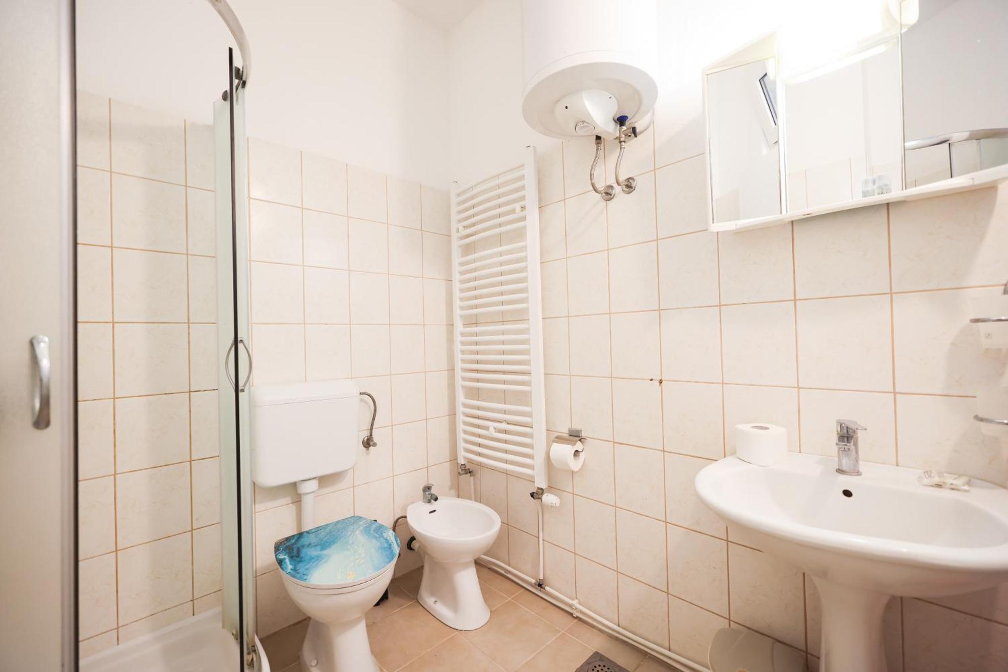 Rooms Malic Petrcane Bilik gambar